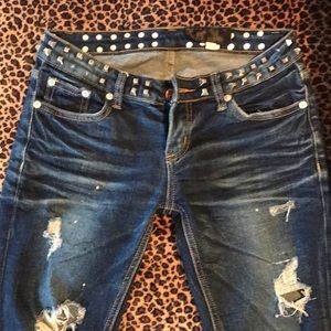Hip huggers jeans with silver studs